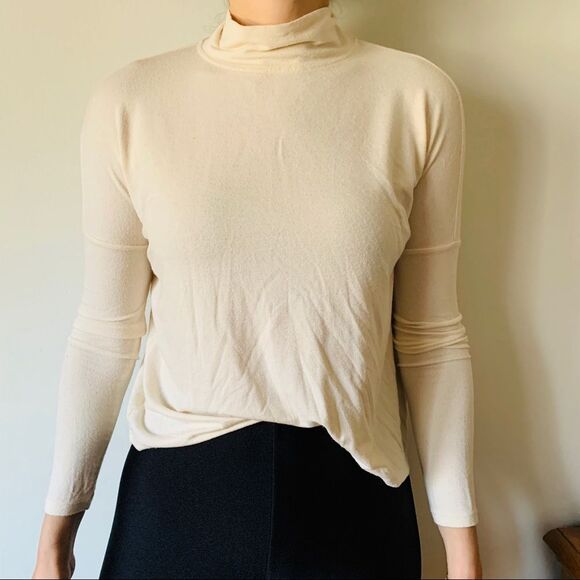 Top Shop stretchy offwhite/cream long sleeve top, size 0. - Picture 2 of 6